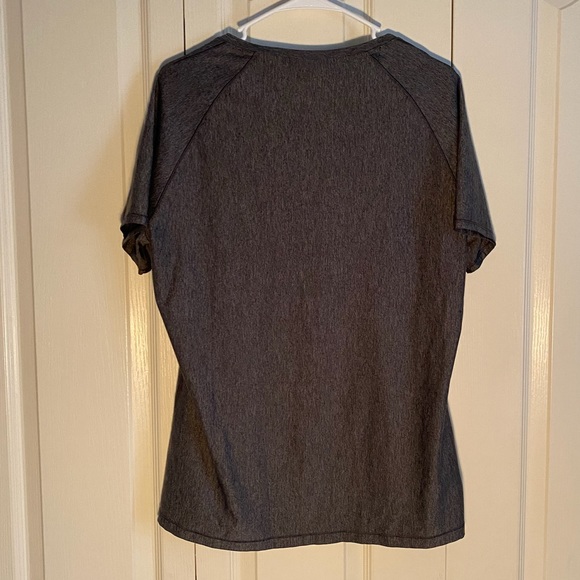 Women’s Under Armour HeatGear Fitted T-Shirt | Size XL - Picture 2 of 3